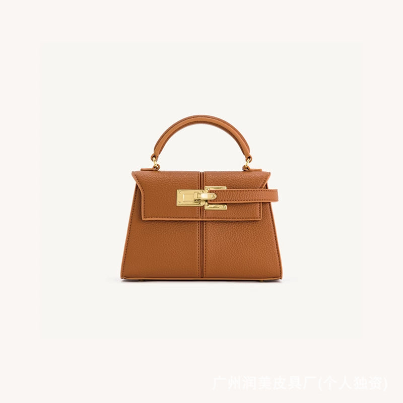 Trapezoidal Leather Shoulder Bag – Structured Luxury Crossbody Handbag